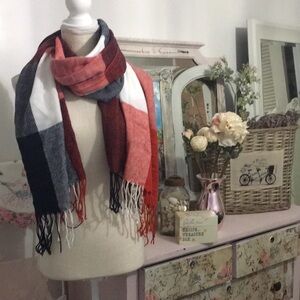 NWOT Chic Red White and Blue Plaid Scarf with trim Brand New! Amazon Pick ✨